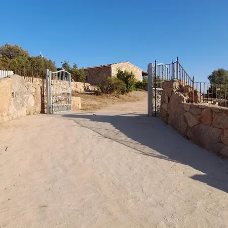 بيت للعطل Osseddu