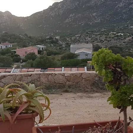 بيت للعطل Osseddu *